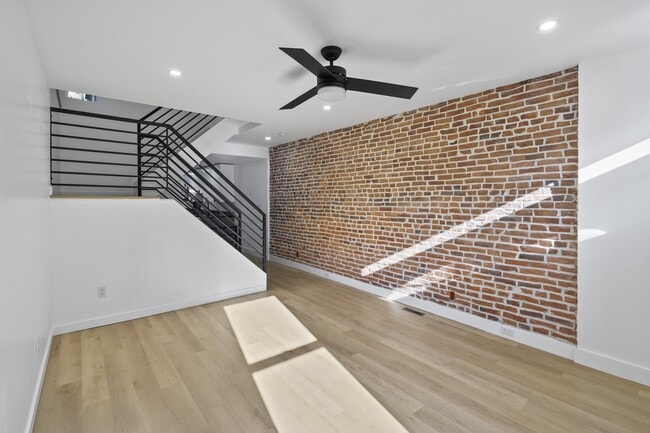 Photo - 105 S Poppleton St