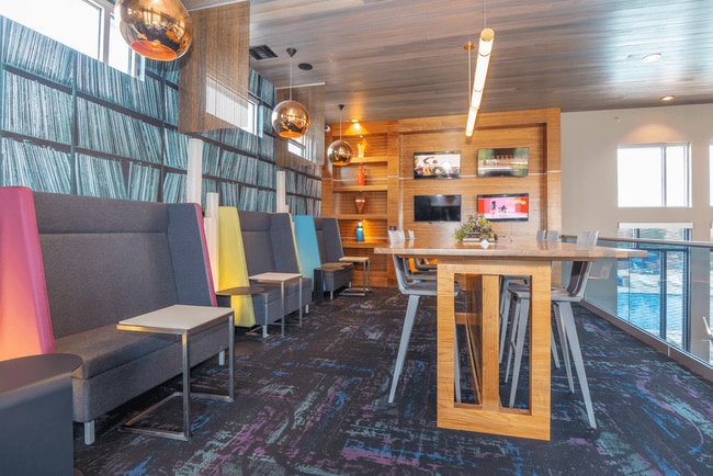 Photo - Bell Lafayette