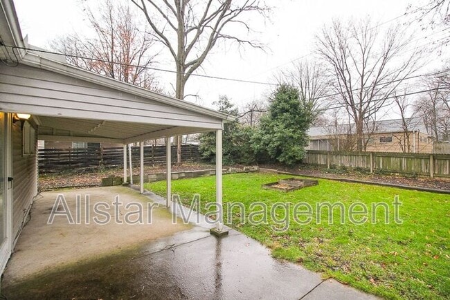 Photo - 6393 Springwood Rd