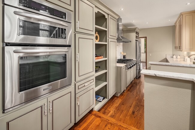 Photo - 7215 175th St SW