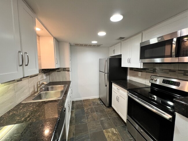 Photo - 855 Augusta Dr Unit True