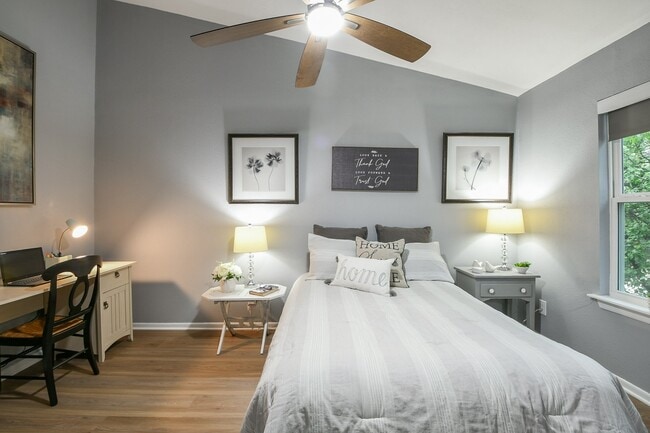 Photo - 7931 Ellinger Ln