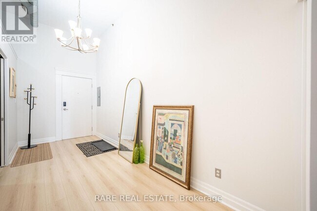 Photo - 276 King St W Unit 316