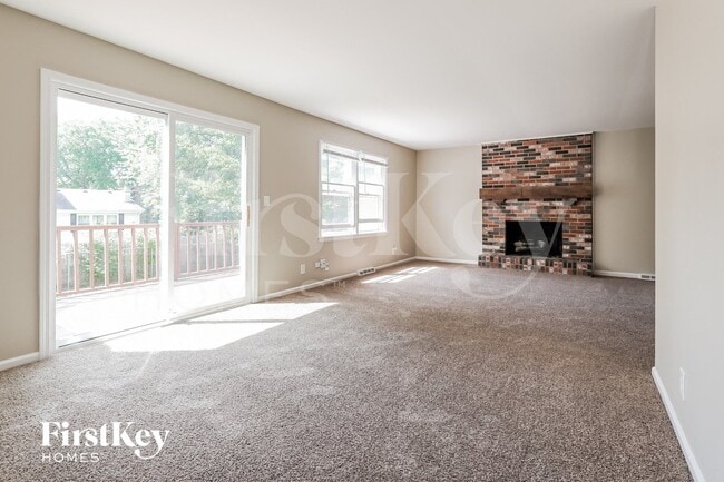 Photo - 876 N Commonwealth Ave