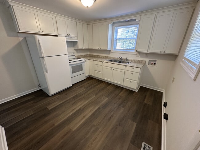 Photo - 1121 Northwest Blvd Unit 1121