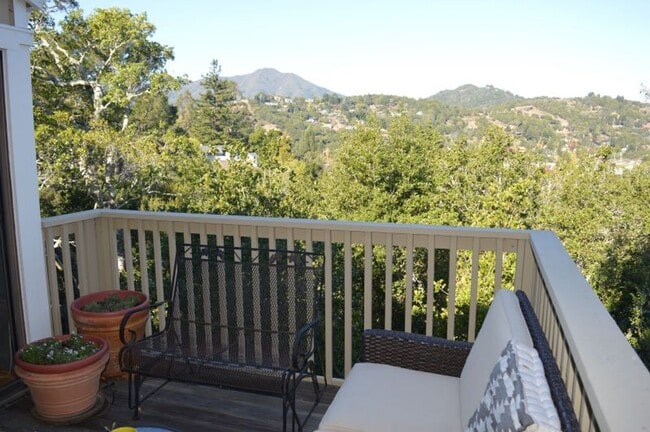 Photo - FURNISHED MILL VALLEY TOWNHOME WITH STUNNI...