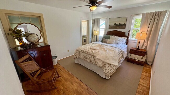 Photo - 207 E Franklin St Unit SI ID1520952P