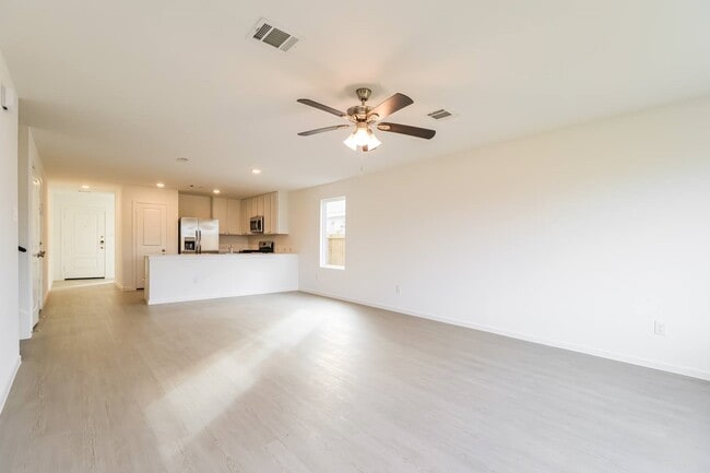 Building Photo - 16488 Blossom Grv Dr