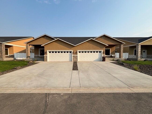 Building Photo - 9005 Palestine Way Rental