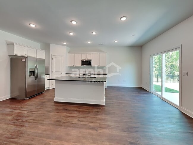 Photo - 108 Spruce Cir