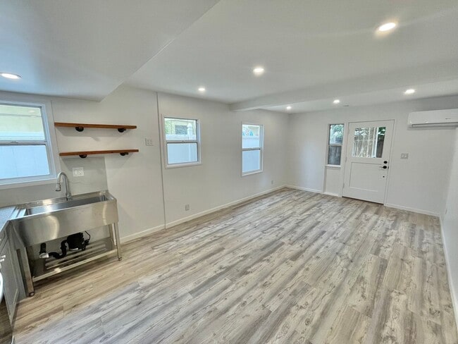 Photo - Stunning Ocean & Bay View Two-Story Home on the Long Beach Peninsula Unit 45 1/2 65th Pl - Apt A