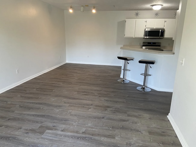 Photo - 6548 Swissco Dr Unit 6230
