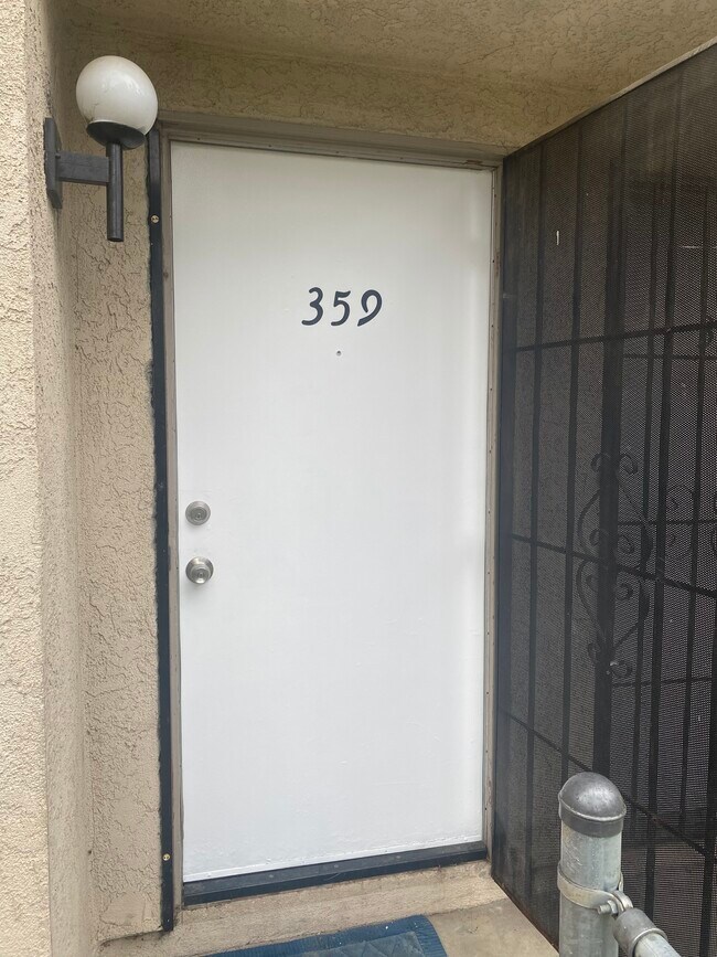 Photo - 359 S Maple Ave Apartments Unit C