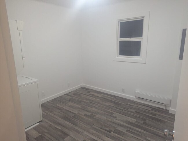 9629-9615 15 St Unit 3