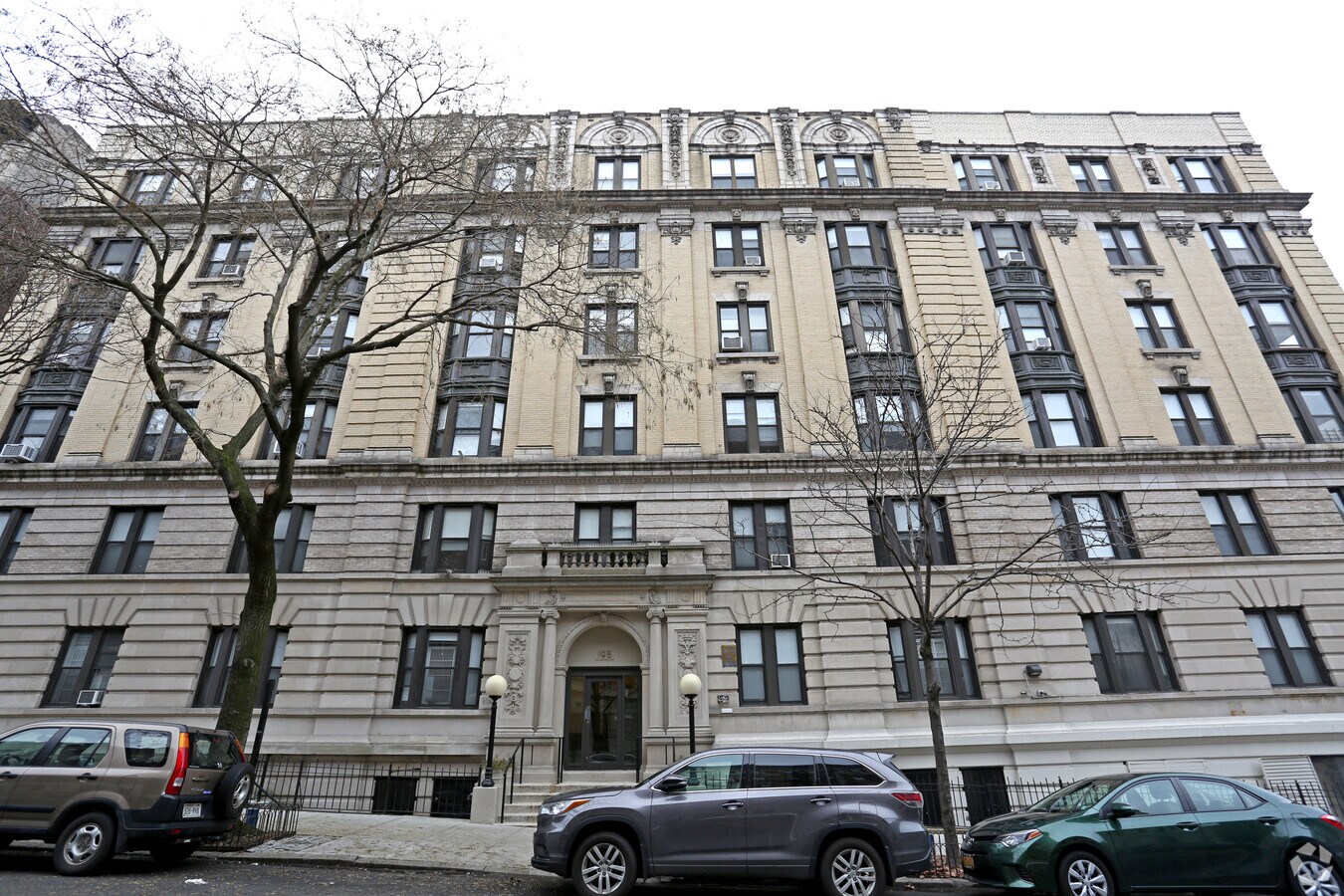 Photo - 195 Claremont Ave