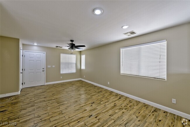 Building Photo - 1149 Blue Magenta Ave Rental
