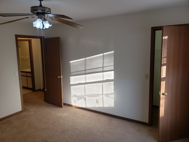 Photo - Hickory Point Apartments