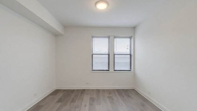 Photo - 4832 N Winthrop Ave Unit 2w