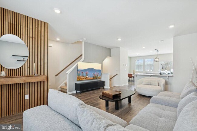 Photo - 12 Palermo Ln