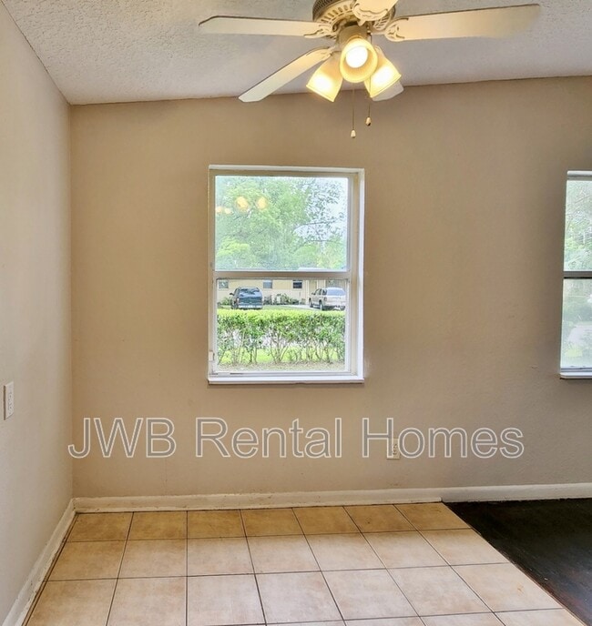 Photo - 4225 Homer Rd N