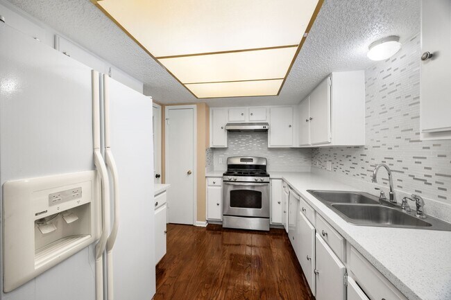 Photo - 1014 Three Forks Dr