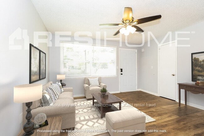 Photo - 548 Bragg Ave