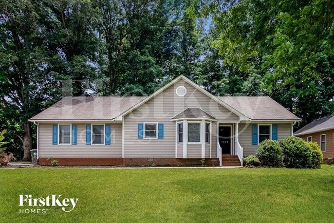 Photo - 1109 Cedar Ridge Dr House