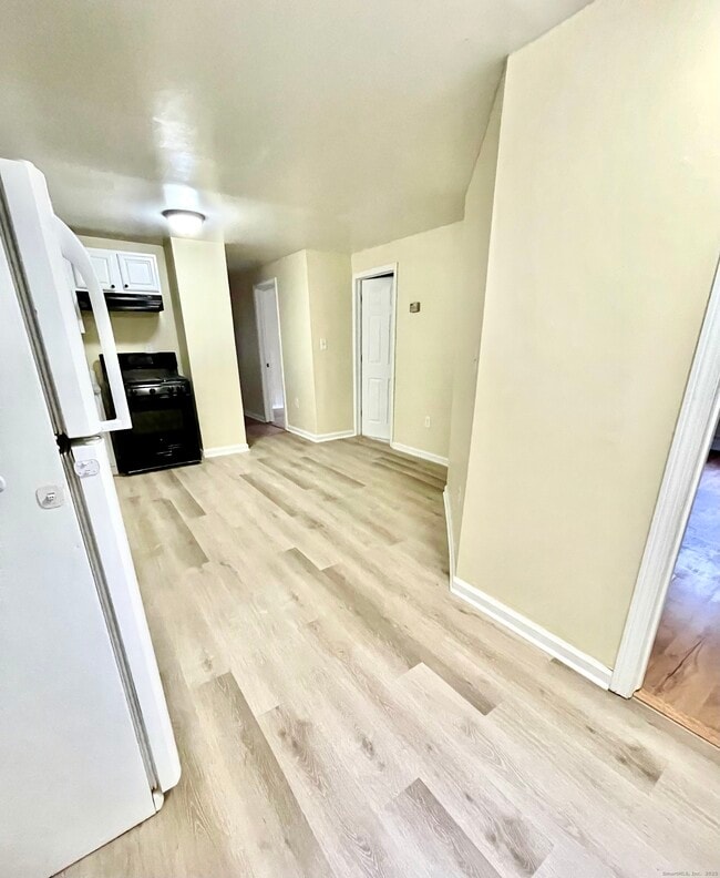 Photo - 92 W Main St Unit 3