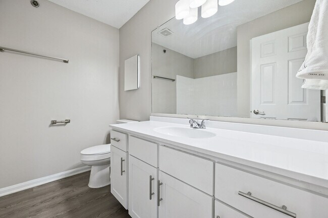 Ample counterspace - The Overlook at Ashland