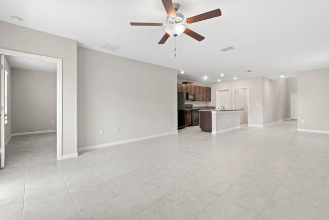 Photo - LIKE NEW 5 Bedroom Home for Rent in Shell Cove!