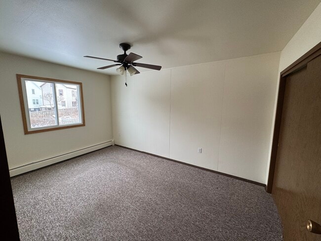 Bedroom - Village Green West Apartments