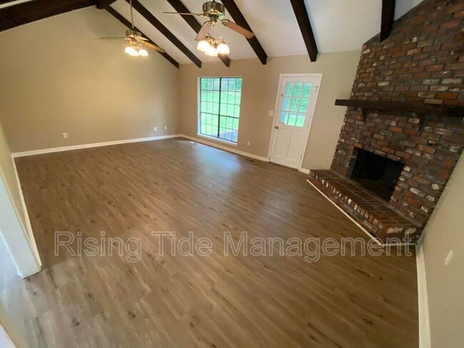 Photo - 450 Westchester Dr