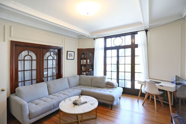 Photo - 1538 Green St Unit #4