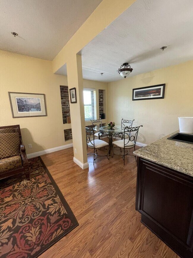 300 Main St Unit SI ID1265998P