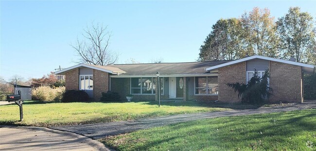 Building Photo - 9 Greymore Dr Rental