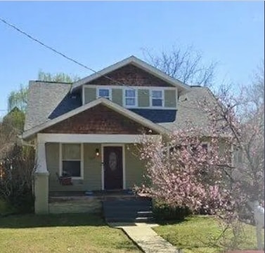 Photo - 807 Stockell St