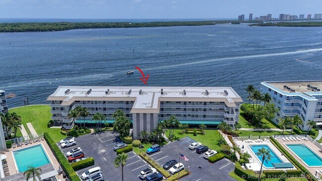 Photo - 52 Yacht Club Dr Unit 305