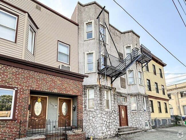 Building Photo - 3481 John F. Kennedy Blvd Unit 3A Rental