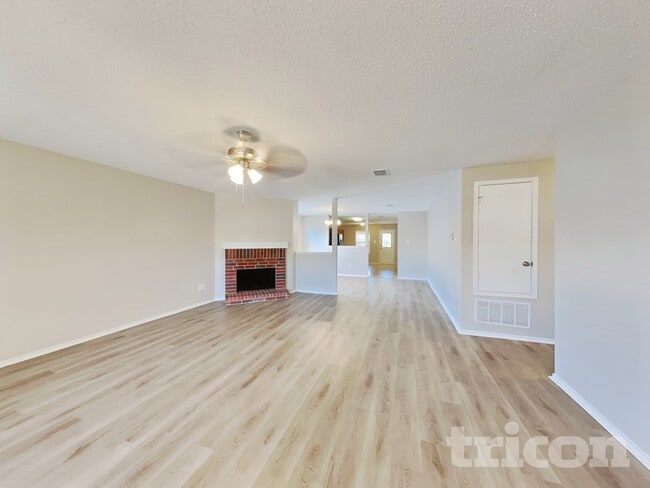 Photo - 2983 Celian Dr