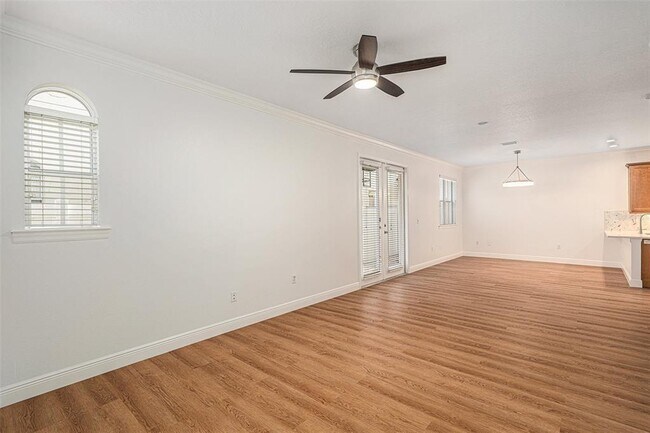 Photo - 111 S Melville Ave