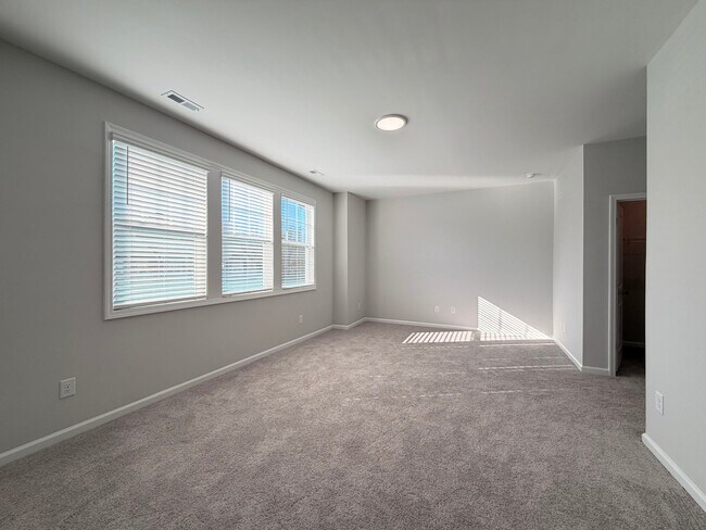 Photo - 2459 Englemann Dr