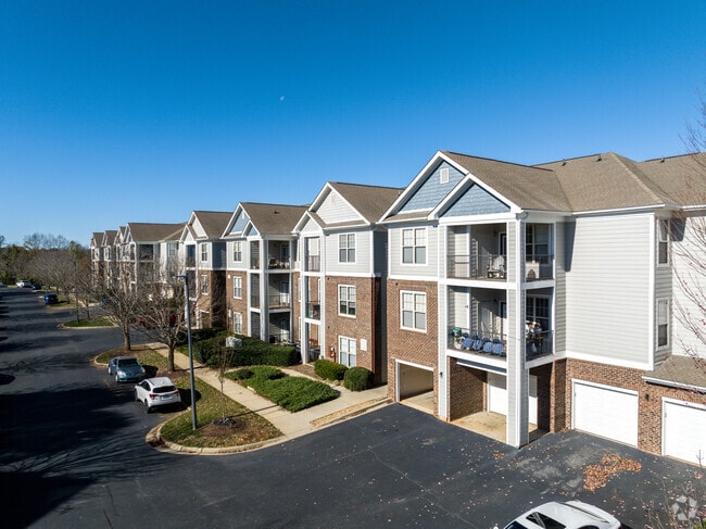 Photo - MAA Huntersville