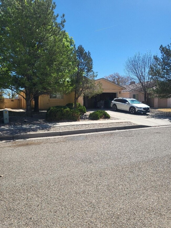 Building Photo - 3008 Laurel Meadows Dr