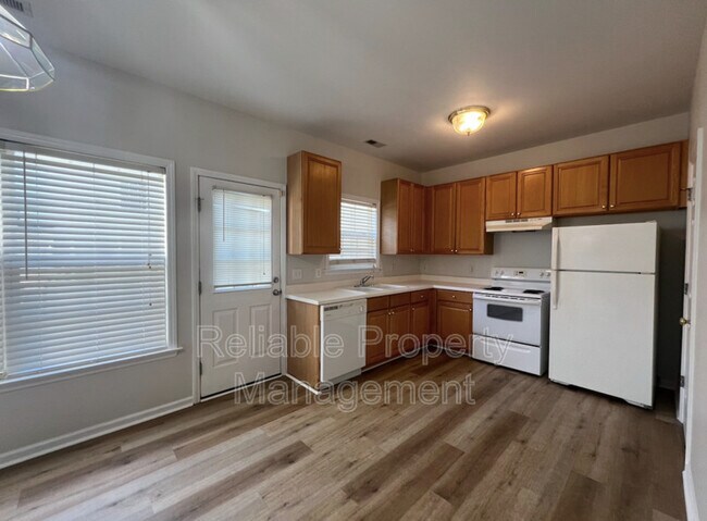 Photo - 2825 Bennington Dr