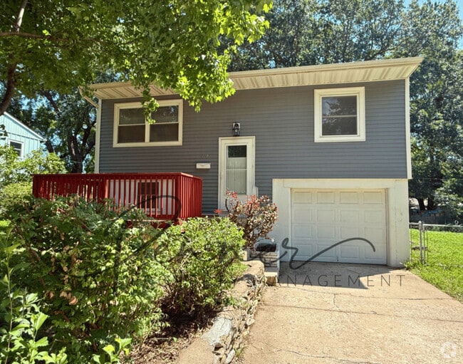 Building Photo - 1421 Osage Trail St Rental