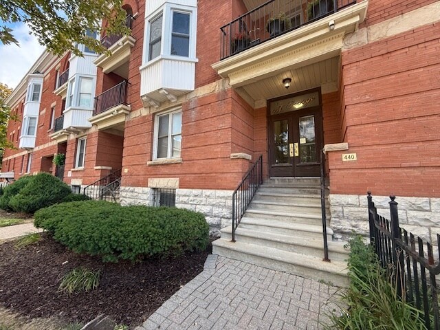 Photo - Gorgeous Executive 1+Den Condo in Downtown... Unit 301