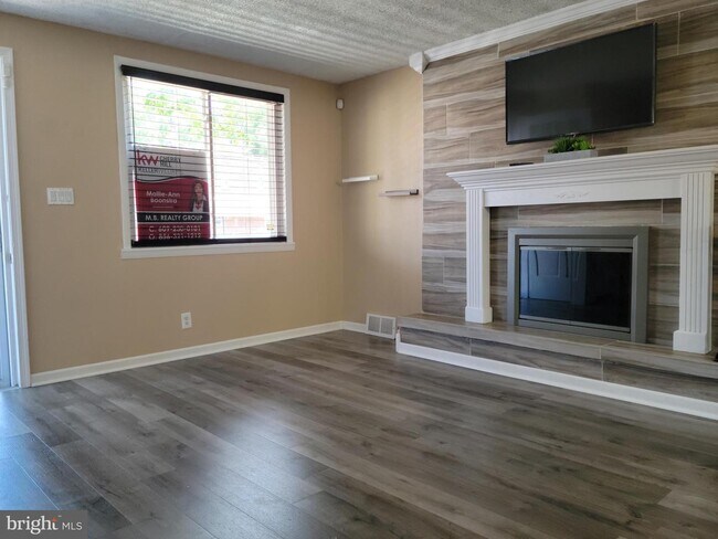 Photo - 2867 Cushing Rd