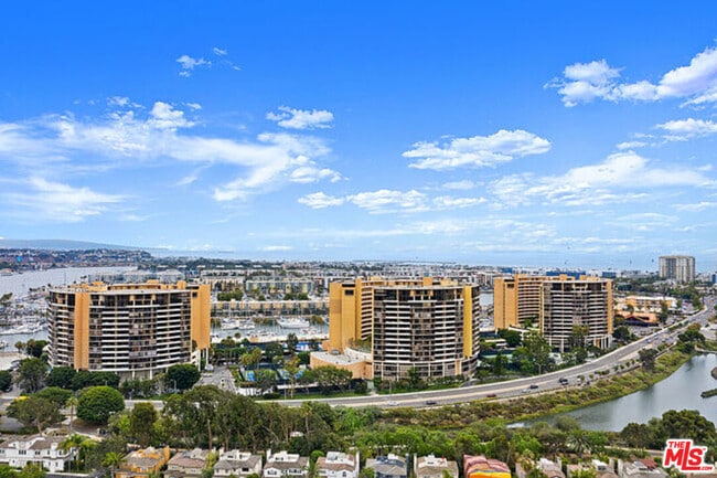 Building Photo - 4337 Marina City Dr Unit 435