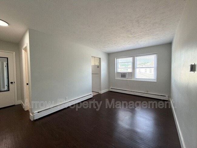 Photo - 1037 G St Unidad 1