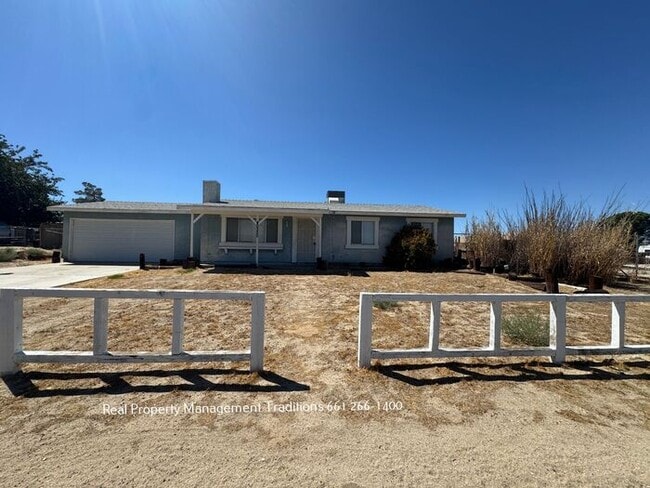 Building Photo - Cozy 3 Bed, 1 Bath Rental